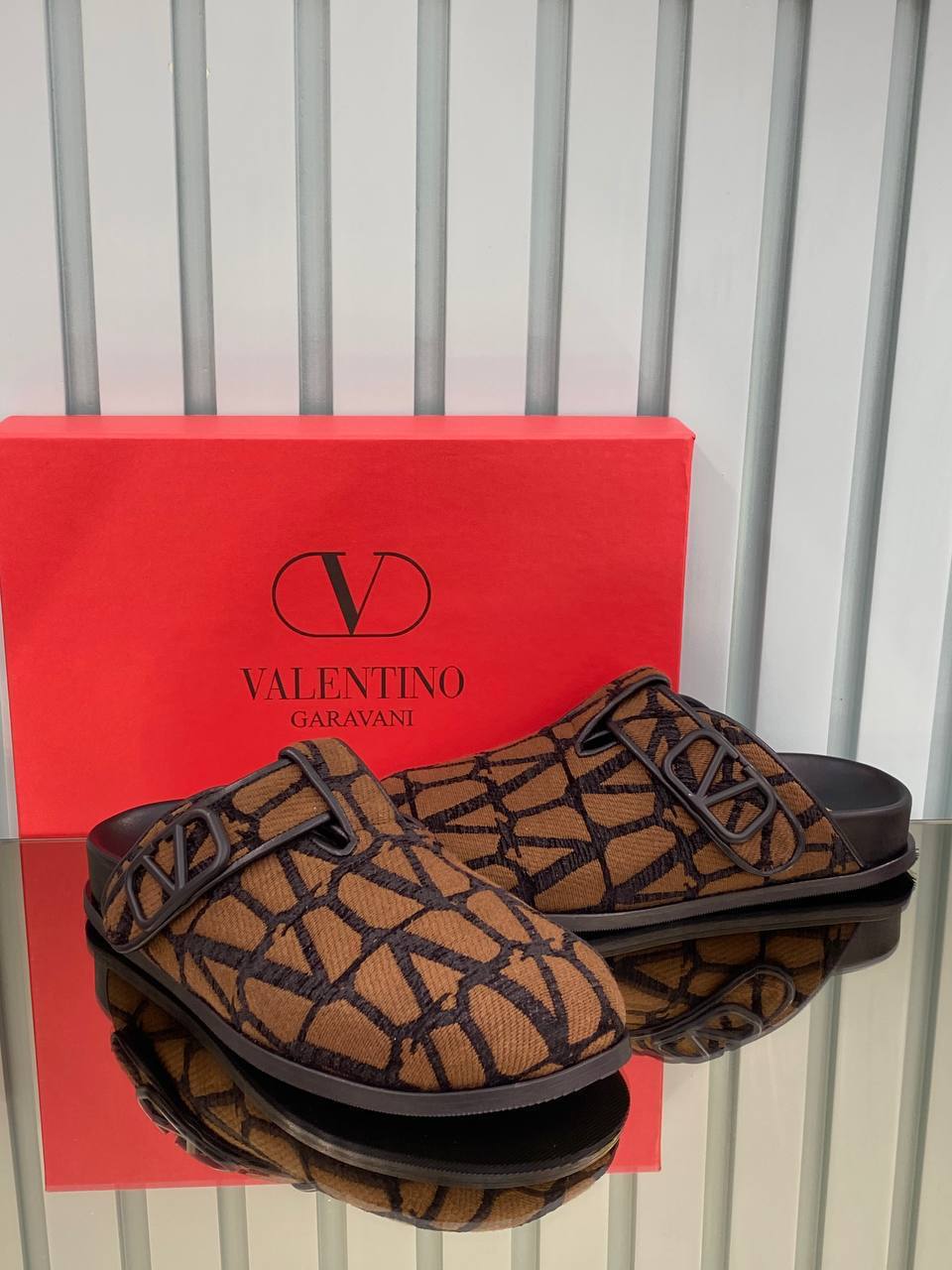 Papuci dama Valentino
