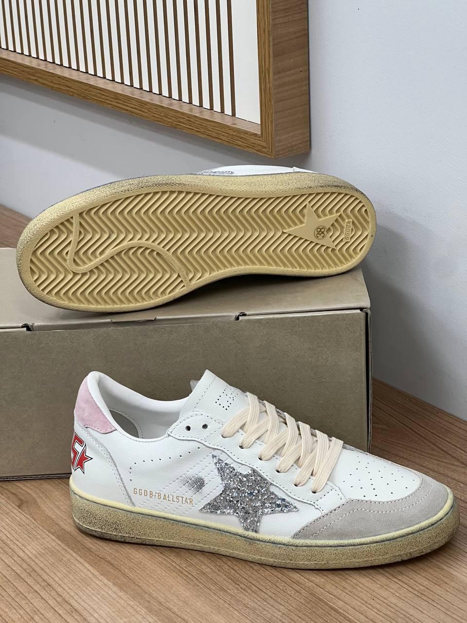 Adidas dama Golden Goose piele